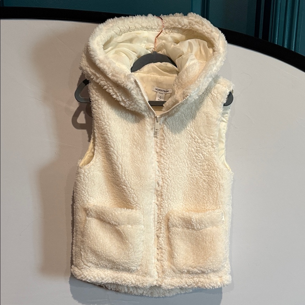 Nordstrom Cozy Cream Sherpa Vest with Hood